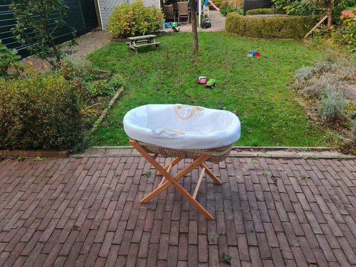Mooie Mozesmand met Standaard, Kinderen en Baby's, Babywiegjes en Ledikanten, Gebruikt, Wieg, Ophalen