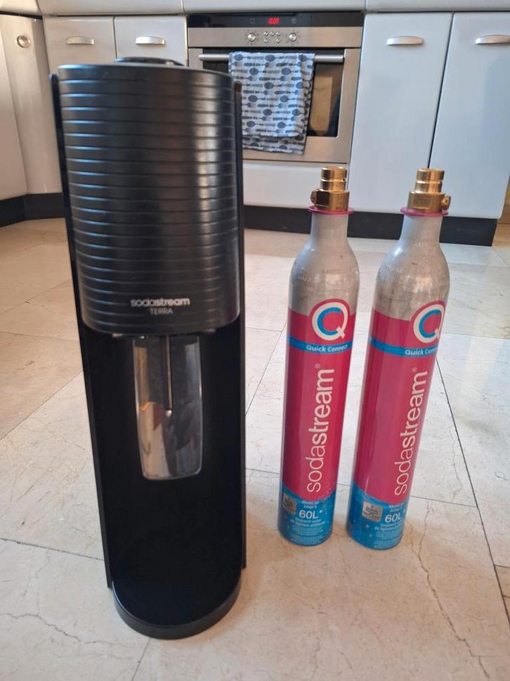Sodastream TERRA + 2 lege cilinders, Witgoed en Apparatuur, Bruiswatermachines, Gebruikt, Ophalen