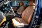 BMW 5-serie Touring 530e xDrive High Executive|Camera|Dealer, Auto's, 1998 cc, 4 cilinders, 2000 kg, Blauw