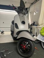 Vespa 50cc, Fietsen en Brommers, Scooters | Vespa, Ophalen, Maximaal 45 km/u, Zo goed als nieuw, Benzine