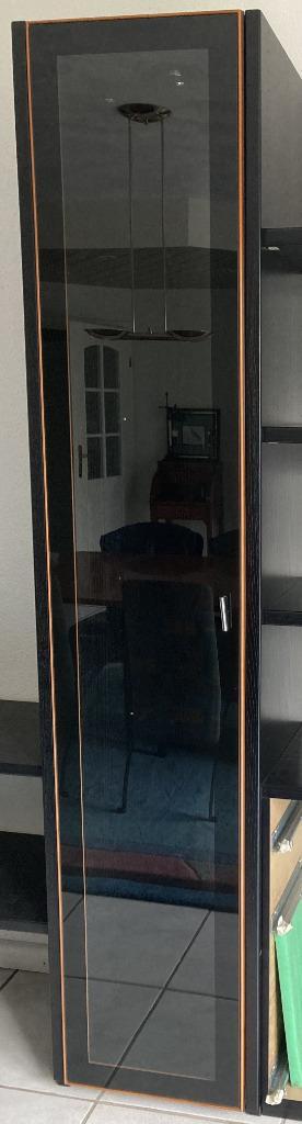 glazen deur Hülsta kast + achterwand + 1 zijpaneel als nieuw, Huis en Inrichting, Kasten | Vitrinekasten, Zo goed als nieuw, 200 cm of meer