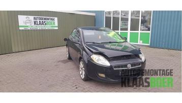 Portier 4Deurs rechts-voor van een Fiat Bravo beschikbaar voor biedingen