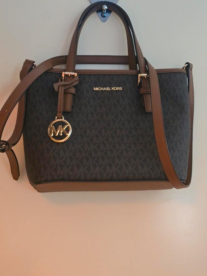 Michael kors Handtas Brown/cognac Mk logo's, Sieraden, Tassen en Uiterlijk, Tassen | Damestassen, Zo goed als nieuw, Handtas, Bruin