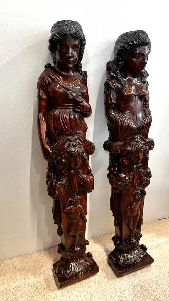 Twee klasieke beelden / oude staanders / bouwelementen, Antiek en Kunst, Curiosa en Brocante, Ophalen