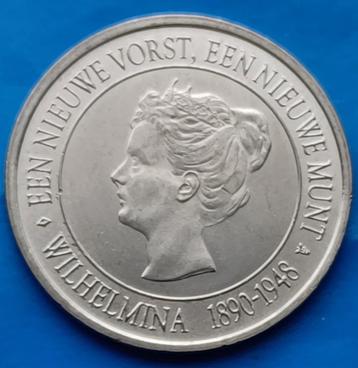 Penning Het Nederlands Muntmuseum Wilhelmina - 2000   beschikbaar voor biedingen