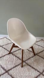 Eettafel stoel witte kuip en houten poten, Huis en Inrichting, Stoelen, Ophalen, Zo goed als nieuw, Wit