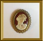 Vintage celluloid camee broche: LA D.A.C., Paris, Sieraden, Tassen en Uiterlijk, Antieke sieraden, Ophalen of Verzenden, Overige materialen