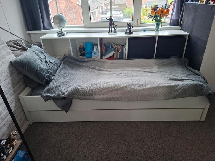 Inschuifbaar bed voor onder schuine wand, Huis en Inrichting, Slaapkamer | Bedden, Zo goed als nieuw, Eenpersoons, 90 cm, 200 cm