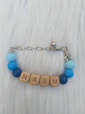 Gepersonaliseerde naam sleutelhanger blauw beschikbaar voor biedingen