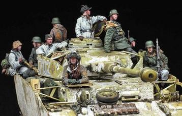 German tank riders (13 figuren, schaal 1:35, resin) beschikbaar voor biedingen