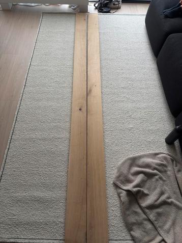 Massief eiken wandplank 2x beschikbaar voor biedingen