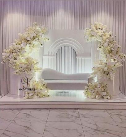 Bruiloft Bruidsbank Stage Setting verhuur, Hobby en Vrije tijd, Feestartikelen | Verhuur, Overige, Ophalen