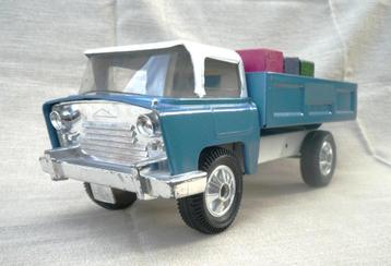 Triang GB staalplaat Hi-way truck originele blokkenlading. beschikbaar voor biedingen