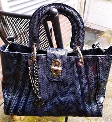 Russell & Bromley Tas beschikbaar voor biedingen