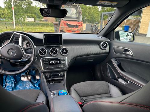 Mercedes-Benz A-Klasse A180 1.6 Blue EFF Aut7 2013 Zwart, Auto's, Mercedes-Benz, Particulier, A-Klasse, Achteruitrijcamera, Airbags