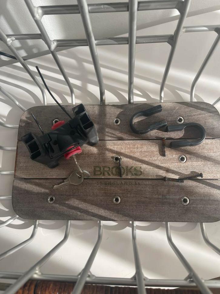 Brooks Fietsmand met Klick Fix Systeem, Fietsen en Brommers, Fietsaccessoires | Fietsmanden, Gebruikt, Fietsmand, Stuurbevestiging