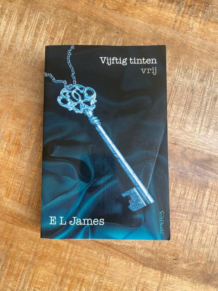Vijftig tinten vrij - E.L. James, Boeken, Romans, Zo goed als nieuw, Nederland, Ophalen of Verzenden