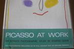 PICASSO AT WORK / Edward Quinn / Roland Penrose / 1965, Boeken, Ophalen of Verzenden, Gelezen