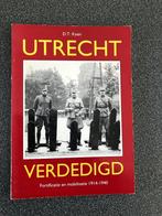 UTRECHT  VERDEDIGD.  1990, Gelezen, Ophalen of Verzenden, 20e eeuw of later, D KOEN