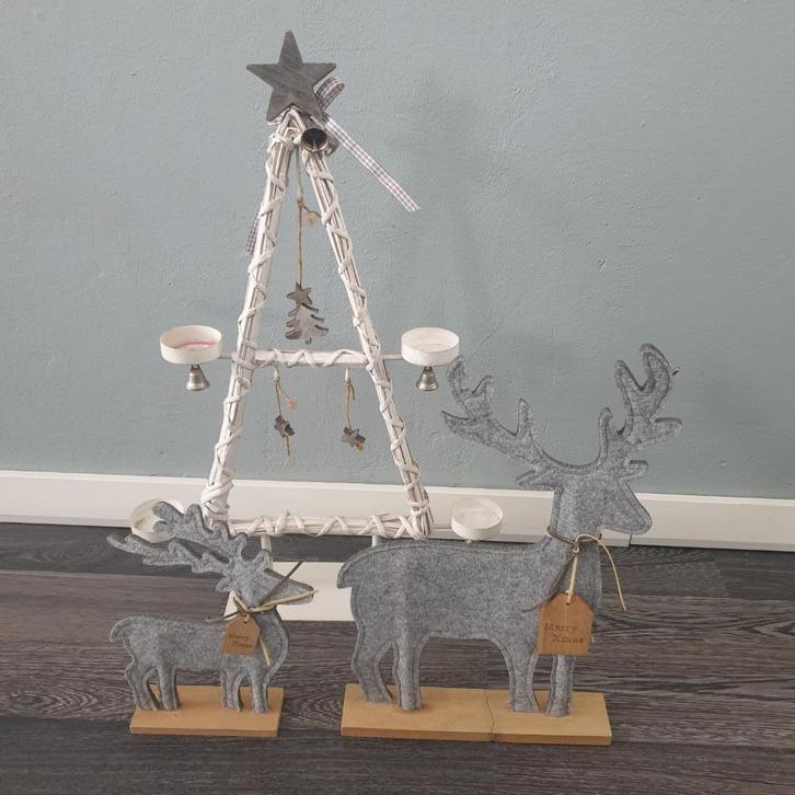 3x Kerstdeco, Kerstboom kaarshouder en 2 rendieren vilt deco, Diversen, Kerst, Gebruikt, Ophalen of Verzenden