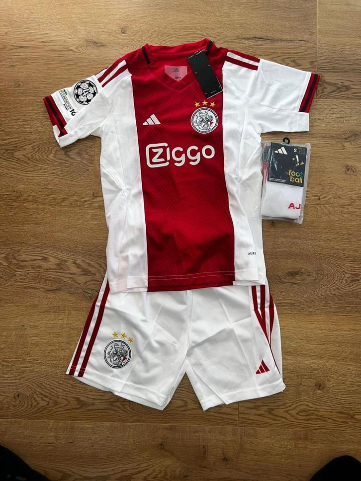 Ajax thuis tenue 25/26 incl champions league patches, Kinderen en Baby's, Kinderkleding | Maat 128, Nieuw, Jongen of Meisje, Sport- of Zwemkleding