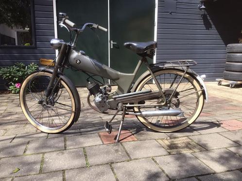 Dmf Nestor 1953  Driebergse motor fabriek, Fietsen en Brommers, Brommers | Oldtimers, Overige merken, Maximaal 25 km/u, Ophalen