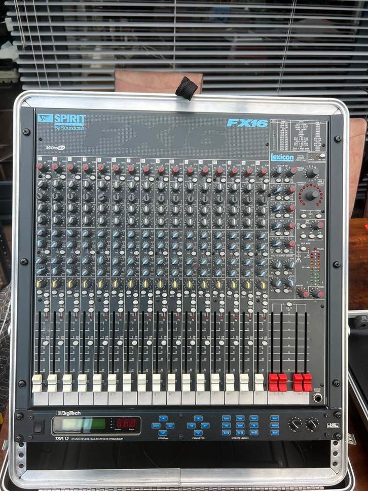 Soundcraft Spirit FX16 Mixer + MTS Behuizing, Muziek en Instrumenten, Mengpanelen, Zo goed als nieuw, 10 tot 20 kanalen, Microfooningang