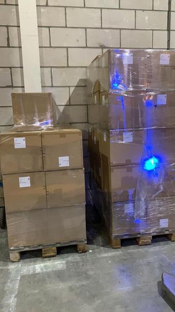 Partij Splinter nieuwe steelstofzuigers ( winkelprijs €499 ) beschikbaar voor biedingen