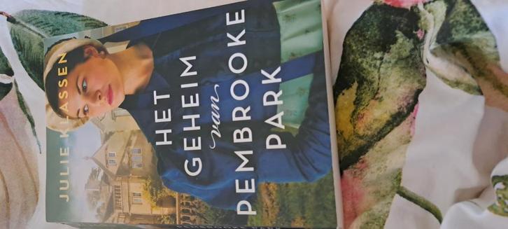 Julie Klassen - Het geheim van Pembrooke Park, Boeken, Historische romans, Zo goed als nieuw, Ophalen of Verzenden