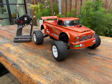 Te koop Old school 52 Chevrolet 1:10 op een Academy chassis. beschikbaar voor biedingen