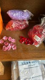 Roze hartjes rode decoratie stenen plastic, Ophalen of Verzenden, Zo goed als nieuw