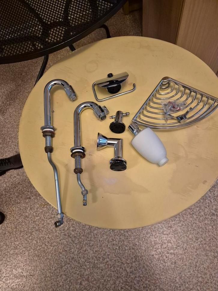 Badkamer set met accessoires, Muziek en Instrumenten, Drumstellen en Slagwerk, Gebruikt, Overige merken, Ophalen of Verzenden