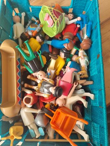 Grote verzameling losse Playmobil figuren beschikbaar voor biedingen