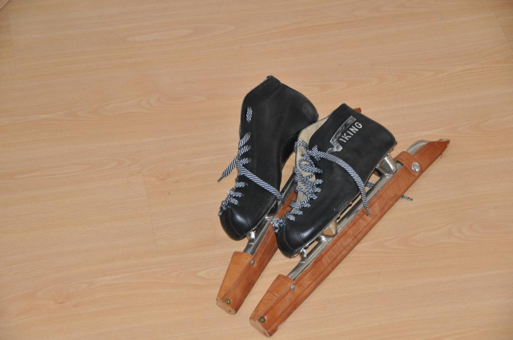 VIKING schaatsen, Ophalen, Viking, Zo goed als nieuw, Noren