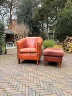 Schapenleren fauteuil met hocker, Ophalen, Gebruikt, Leer, 75 tot 100 cm