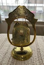 Bronzen bel/gong, Ophalen