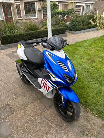 Yamaha aerox 70cc ~ rossi editie beschikbaar voor biedingen