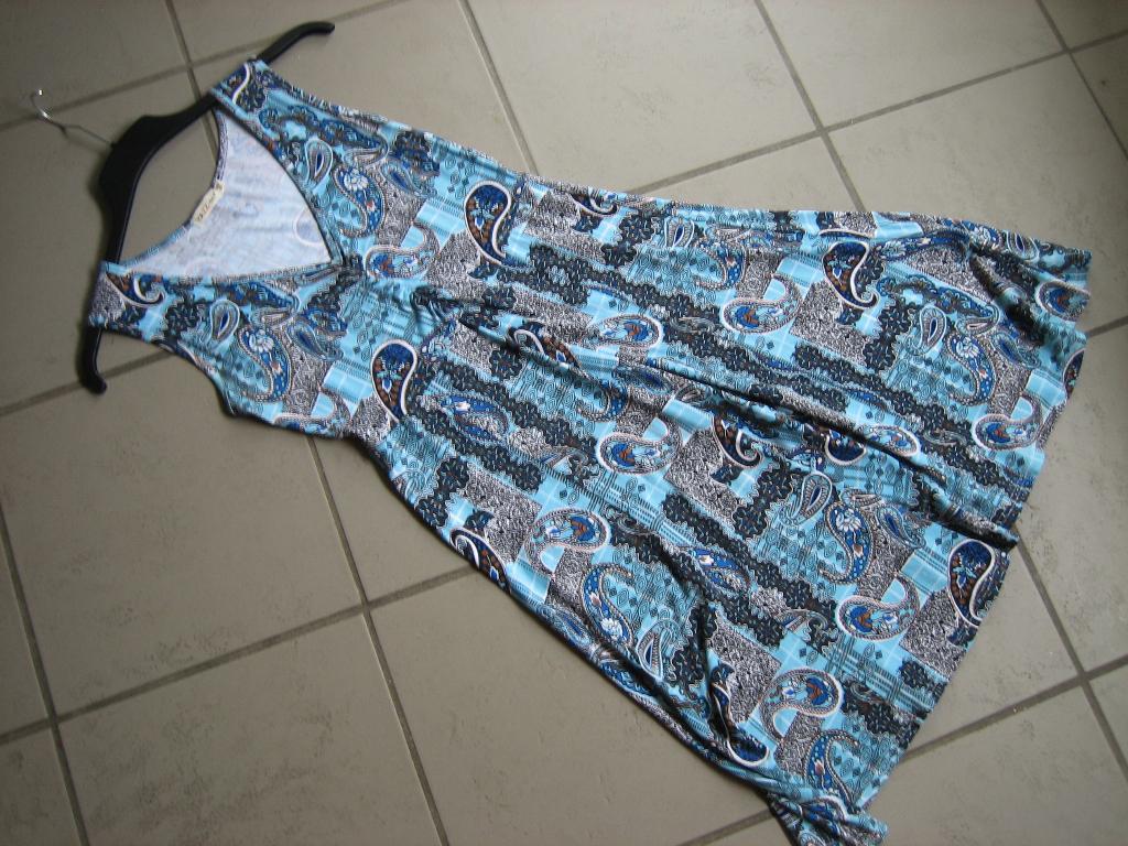 Heerlijk zwierig jurkje in blauw YAZZ-SET 36-38 Snazzeys, Kleding | Dames, Yazz-Set, Nieuw, Maat 36 (S), Onder de knie