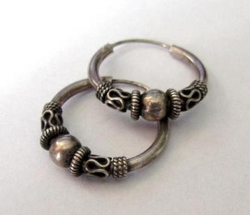 Prachtige grote 925 zilveren oorbellen creolen beschikbaar voor biedingen