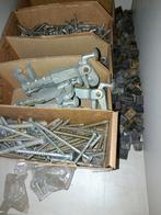 Diverse bouten en moeren, Doe-het-zelf en Verbouw, IJzerwaren en Bevestigingsmiddelen, Ophalen of Verzenden, Bouten of Moeren