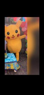 Mascotte Pikachu te huur inclusief acteur, Hobby en Vrije tijd, Feestartikelen | Verhuur, Ophalen of Verzenden, Overige, Zo goed als nieuw