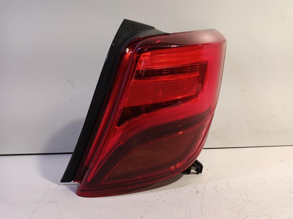 Achterlicht carrosserie rechts Toyota Yaris, Onderdelen@venauto.nl, Van der Ven Autorecycling B.V., Gebruikt, Ettenseweg 76, 4706 PB Roosendaal, The Netherlands