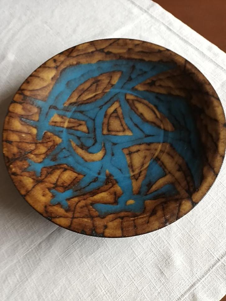 Groot aardewerken Wandbord / Schaal van Cor Unum - 33,5 cm., Antiek en Kunst, Antiek | Keramiek en Aardewerk, Ophalen of Verzenden