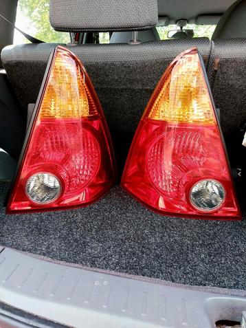Daihatsu young rv ( L+R ) Achterlichten Zo Goed als Nieuw!! beschikbaar voor biedingen