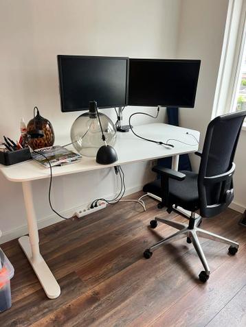 IKEA Bekant verstelbaar bureau - afbeelding 1