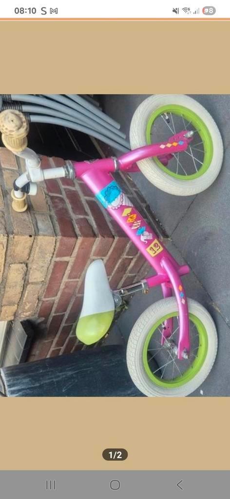 Roze Loopfiets - Perfect voor Beginnende Fietsers!, Kinderen en Baby's, Speelgoed | Buiten | Voertuigen en Loopfietsen, Gebruikt