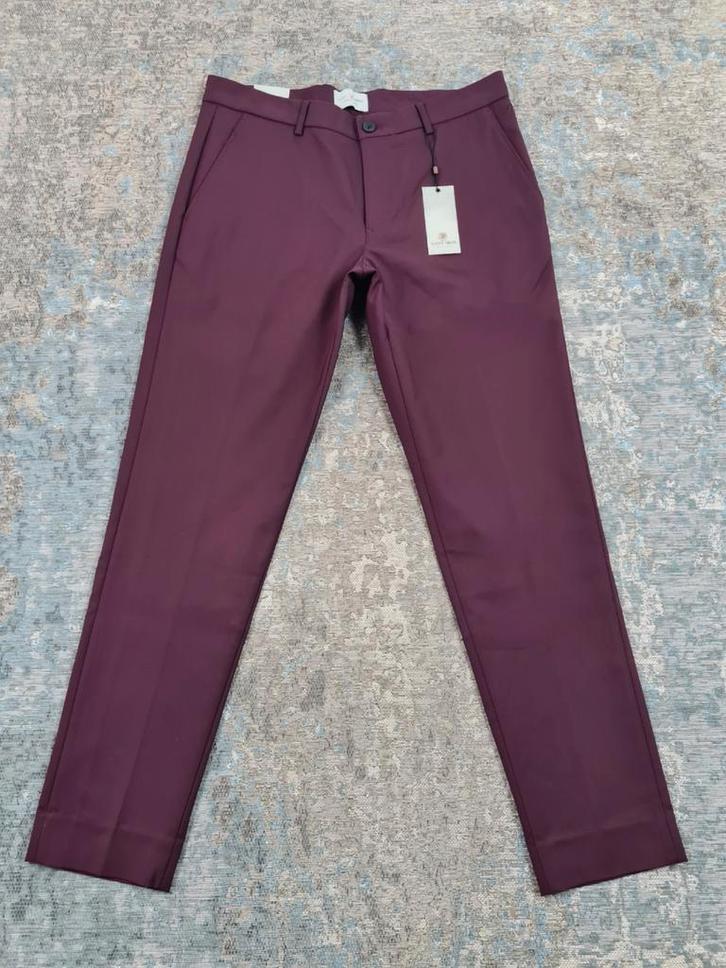 Cast Iron Riser CHINO W33 L34 NIEUW Slim STRETCH Bronno3334, Kleding | Heren, Broeken en Pantalons, Nieuw, Maat 52/54 (L), Ophalen of Verzenden