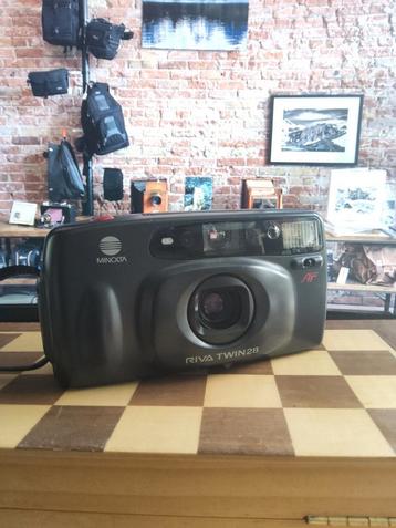  Minolta Riva Twin 28 - Compact camera met Dubbele Lens beschikbaar voor biedingen