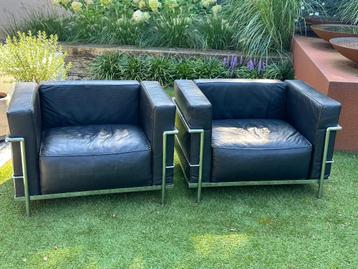 2 Fauteuils Le Corbusier  beschikbaar voor biedingen