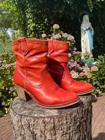 Rode Lederen Enkellaarsjes ❤️ Maat 38 beschikbaar voor biedingen